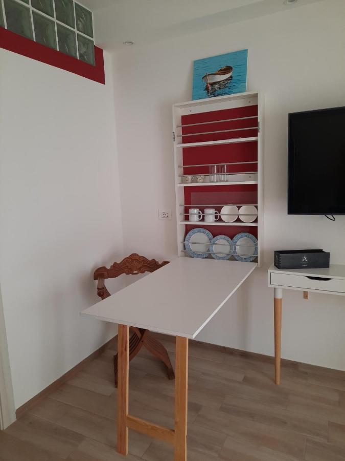 Adg Emilia 10 Appartamenti Del Garda 페스키에라델가르다 외부 사진