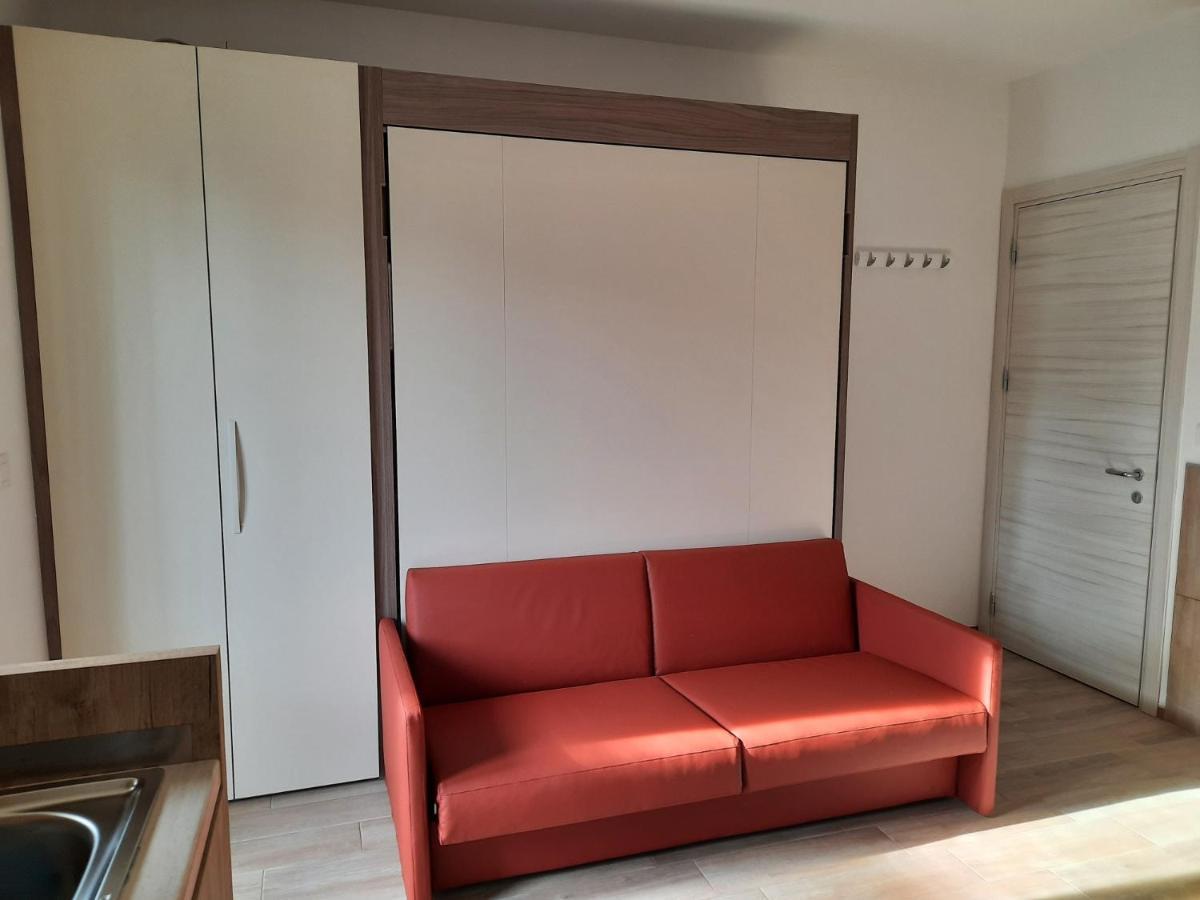 Adg Emilia 10 Appartamenti Del Garda 페스키에라델가르다 외부 사진